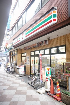 Convenience store. Seven-Eleven Arakawa Nishinippori 5-chome up (convenience store) 154m