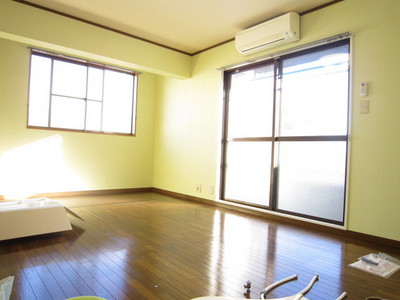 Other room space. A well-ventilated room ※ During cleaning ※ 