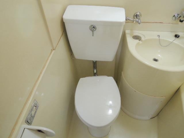 Toilet