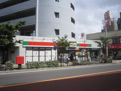 Convenience store. Thanks Nishiogu chome store up (convenience store) 168m