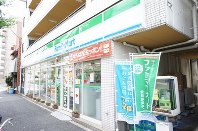 Convenience store. FamilyMart Arakawa Higashiogu store up (convenience store) 139m