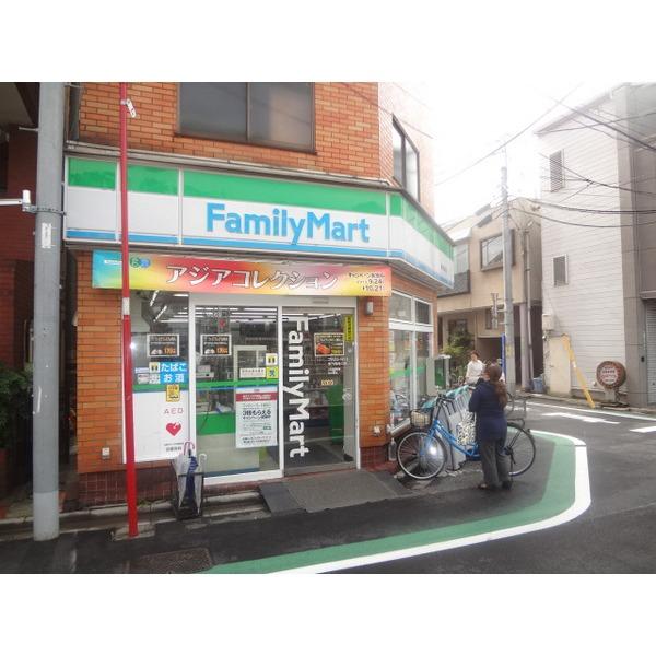 Convenience store. FamilyMart Kenmasu until Nishiogu shop 114m FamilyMart