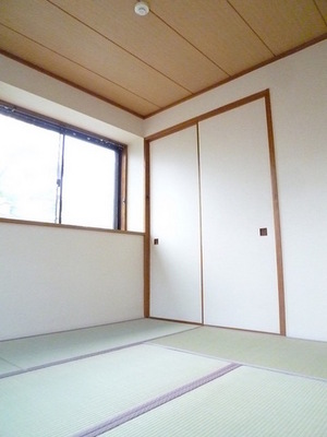 Living and room.  ※ 201, Room photo diversion / Current Status confirmation is needed reversal