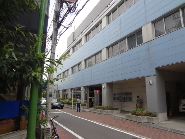 Hospital. Tokyo Women's Medical University 370m to the east, Medical Center (hospital)