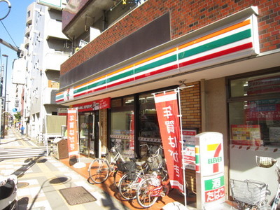 Convenience store. Seven-Eleven Higashiogu store up (convenience store) 187m
