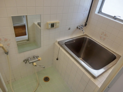 Bath. Reheating function with bathroom