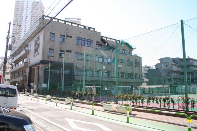 Primary school. Ward Higurashi up to elementary school (elementary school) 260m