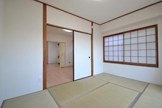 Non-living room. Japanese-style room 6 tatami mats (2)