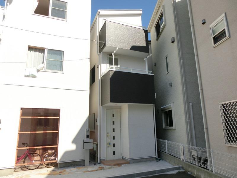 Local appearance photo. Local E Building (September 2013) Shooting