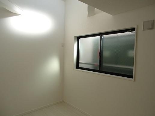 Non-living room. Indoor (12 May 2013) Shooting