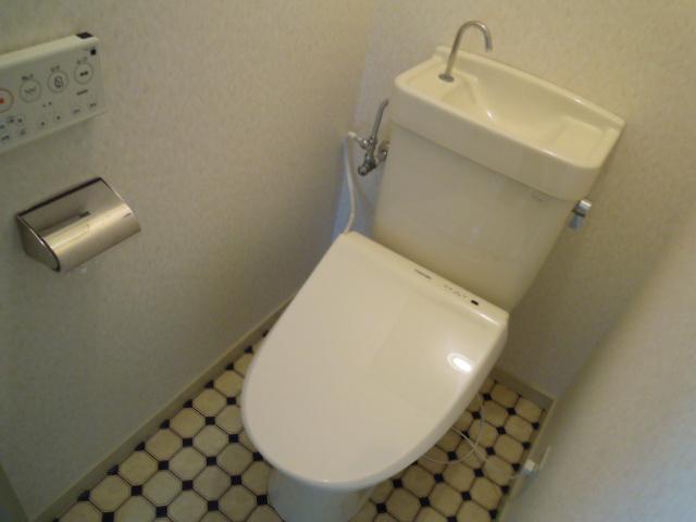 Toilet