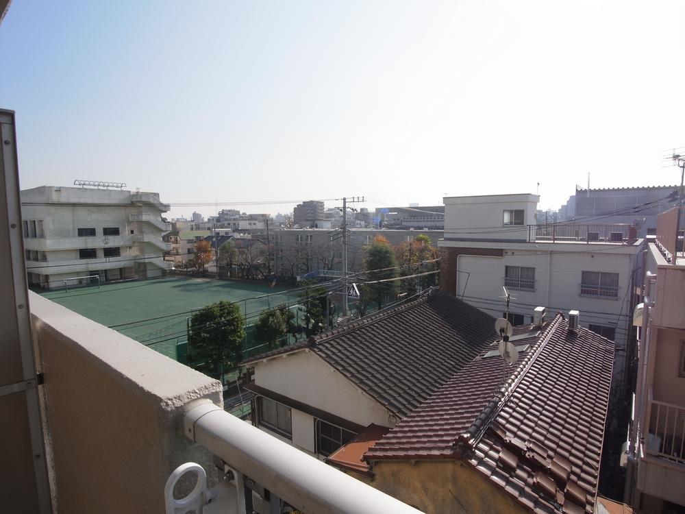 View photos from the dwelling unit. Local (12 May 2013) Shooting View from the balcony