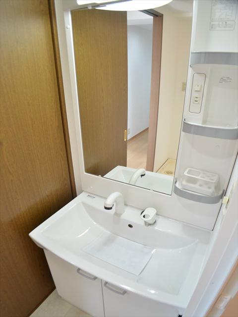Wash basin, toilet. We use it to get dressed