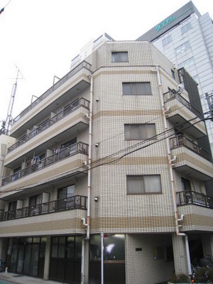 Building appearance. Yamanote Line "Nippori Station" a 5-minute walk