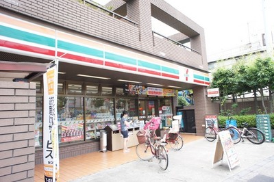 Convenience store. 426m to Seven-Eleven Kumanomae store (convenience store)