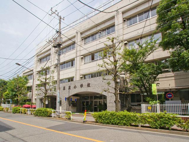 Primary school. Arakawa Ward third Nippori to elementary school 360m