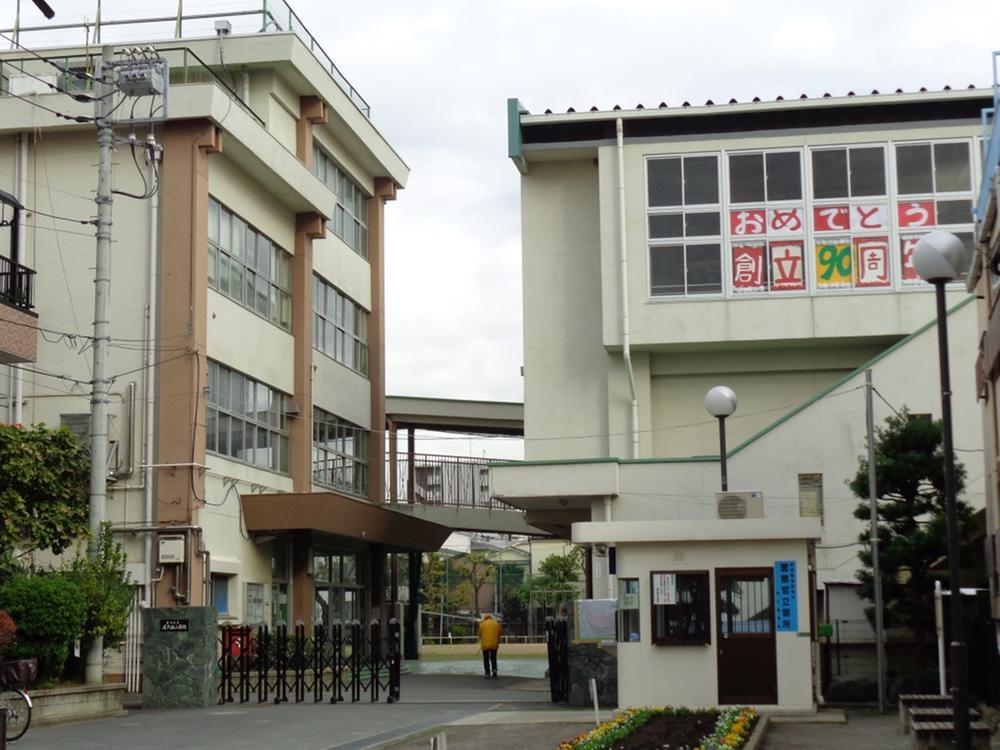 Primary school. Arakawa Ward Ogu to Nishi Elementary School 309m