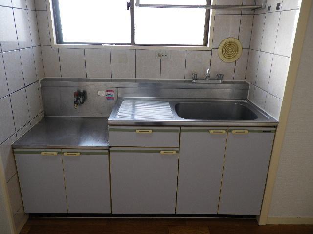 Kitchen. It will gas stove 2-neck corresponding Kitchen.