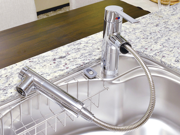 Kitchen.  [Water purification function shower faucet] Faucet adopts the type of faucet and the water purifier has become an integral. Also switched to the shower, It will be easy to wash as well, such as large pot.  ※ Water purifier cartridge replacement will be paid.