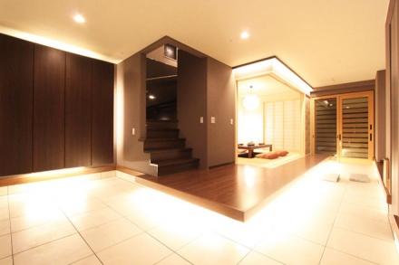 Rendering (introspection). Example of construction. The moment you set foot in a stylish building, Space of luxury sum spread in front of the eye. It will be as if fallen into the illusion of being in a Japanese garden, which is spread all over the white sand.