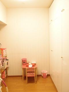 Non-living room. Western-style (about 9.9 tatami mats) 2  ※ Mobile Furnished