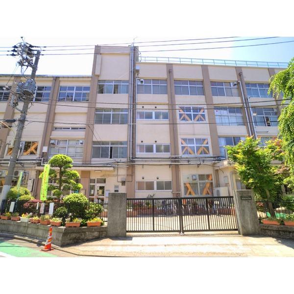 Primary school. Arakawa Ward ninth Kaita to elementary school 690m