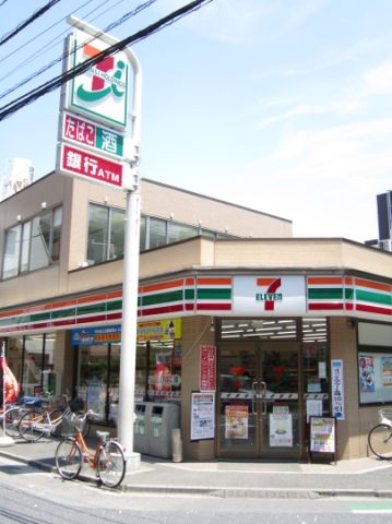 Convenience store. Seven-Eleven Arakawa Nishiogu 8-chome up (convenience store) 310m
