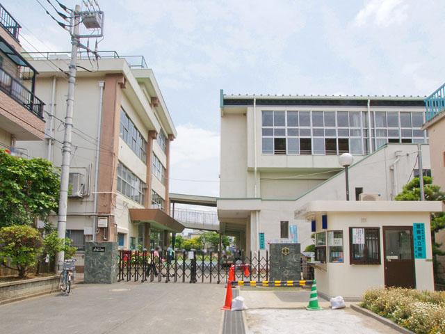 Primary school. Arakawa Ward Ogu to Nishi Elementary School 523m