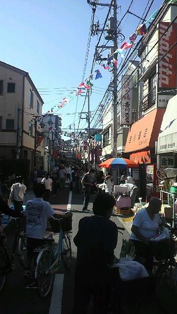 Streets around. Ogu high street 50m until the shopping street