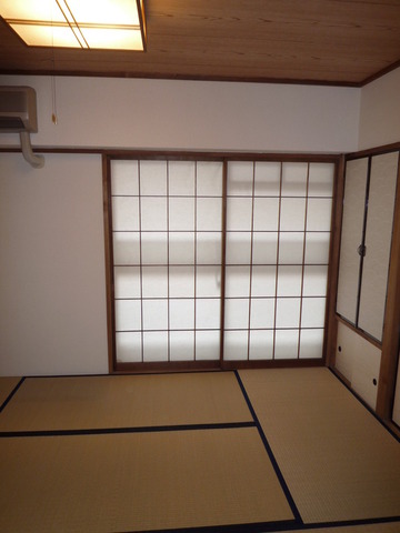 Living and room. Japanese-style room 6 quires