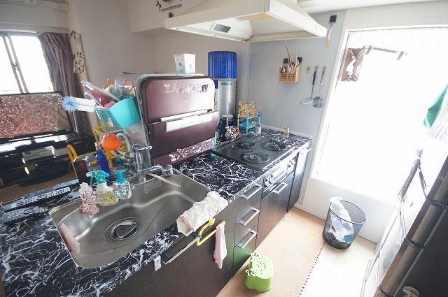 Kitchen. Indoor (July 2013) Shooting