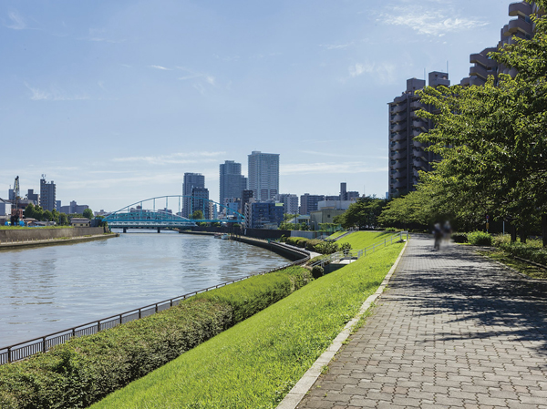 Surrounding environment. Sumida River (approximately 310m ・ 4-minute walk). While holiday feel the freshness of the water in the, Guests can enjoy a run or walk.