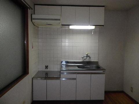 Kitchen. Gasukitchin (inverting type of room)