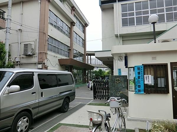 Primary school. Ogu to Nishi Elementary School 498m