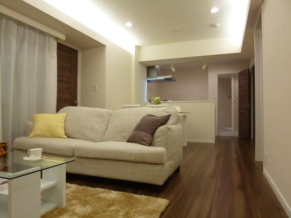 Living. In inspection and careful inspection, It has been playing to the original dwelling with enhanced comfort to live!  ※ Daikyo Riarudo renovation Property [Reno α: Reno Alpha] The Please visit us.