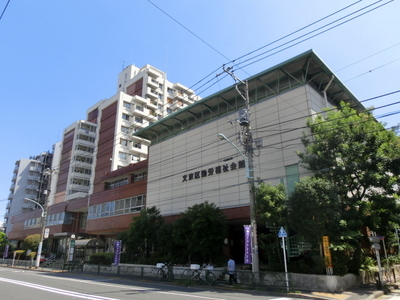 library. Honkomagome 400m until the library (library)