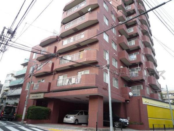 Local appearance photo. ~ Sturdy appearance of tiled ~