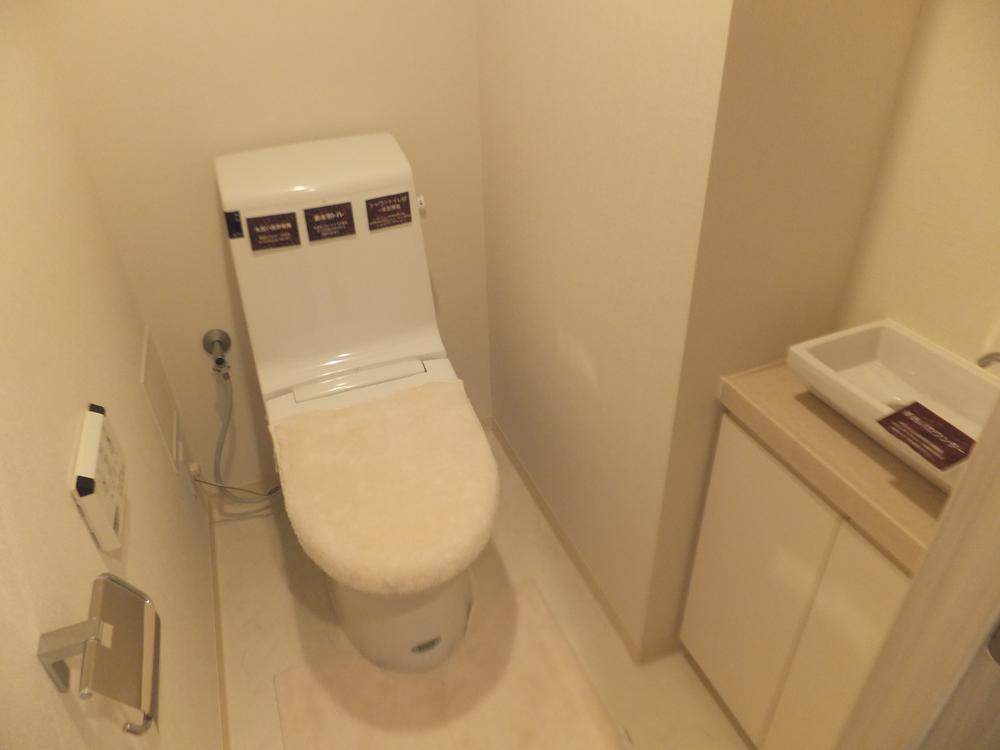 Toilet. Same specifications indoor (June 2013) Shooting