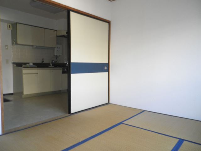 Living and room. Japanese-style room ・ kitchen