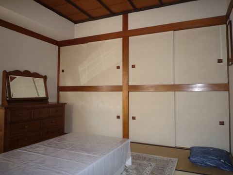 Living and room. Japanese-style room ・ About 10 tatami