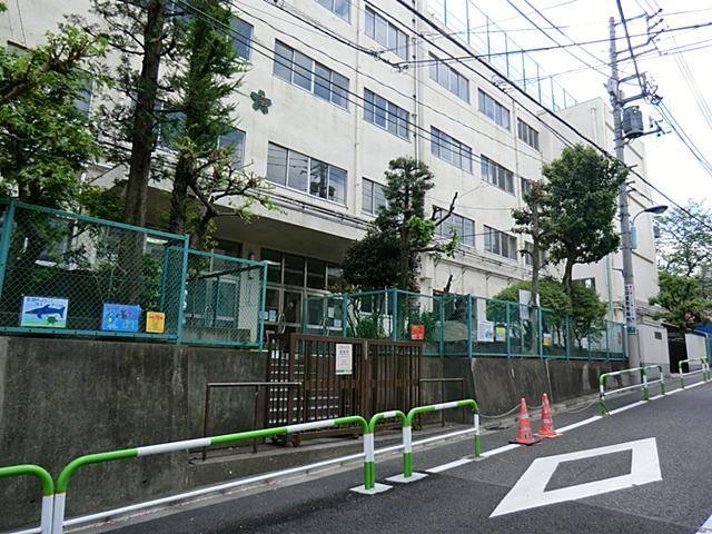 Primary school. 516m to Bunkyo Ward Otsuka Elementary School