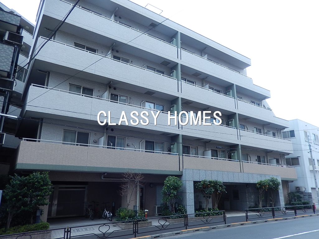 Building appearance. 2004 Completed Qualia Korakuen: Appearance