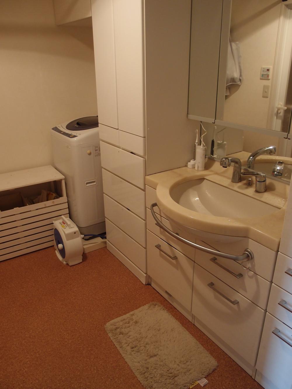 Wash basin, toilet. Vanity (November 2013) Shooting
