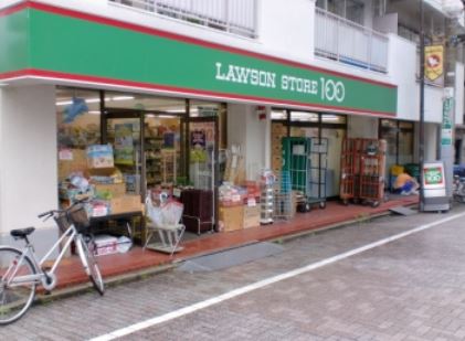 Convenience store. STORE100 Bunkyo Sengoku chome store up (convenience store) 37m
