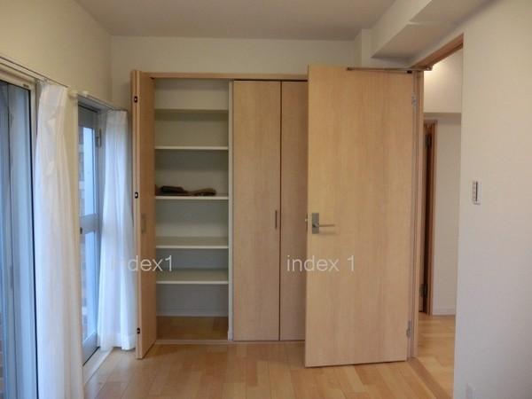 Receipt. Clothing can also be stored securely!