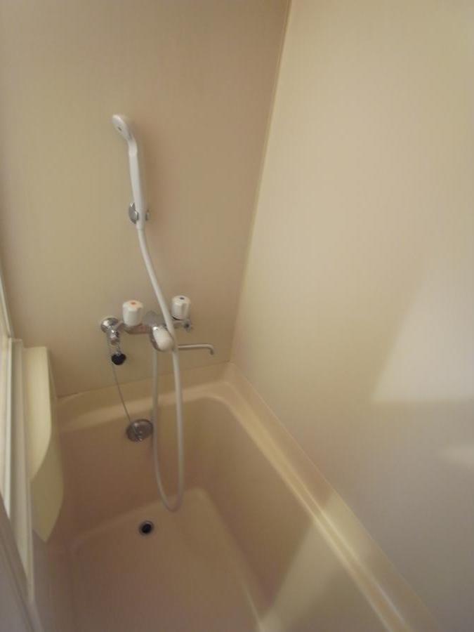 Bathroom. Indoor (March 2010) Shooting