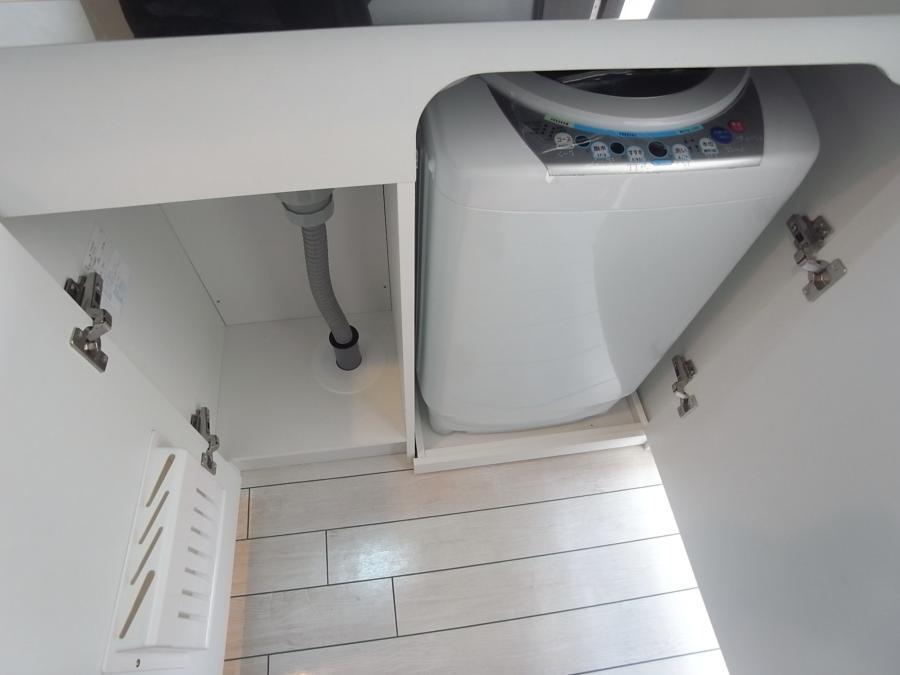 Other introspection. Indoor (March 2010) Shooting