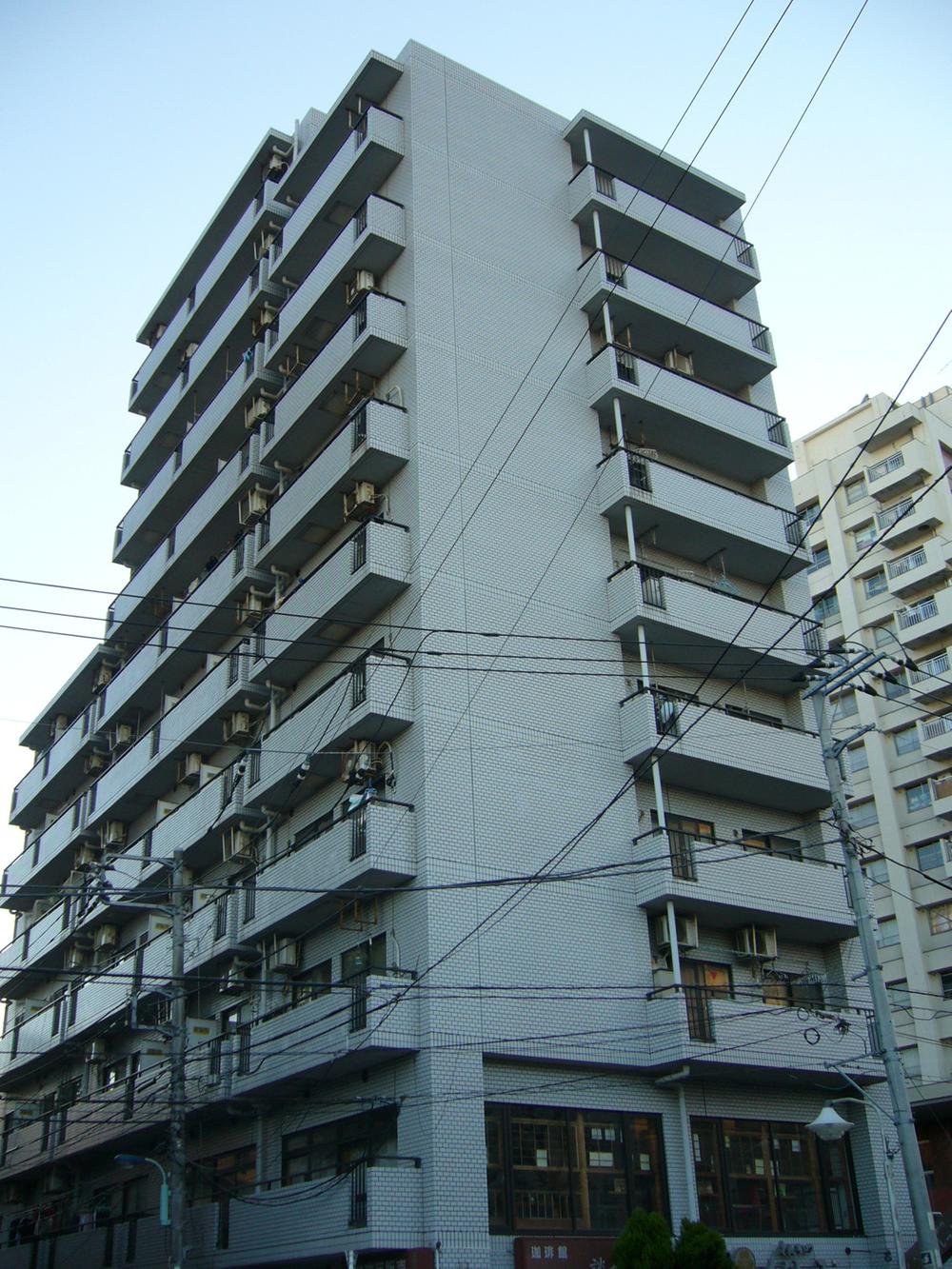 Local appearance photo. Local (12 May 2013) Shooting