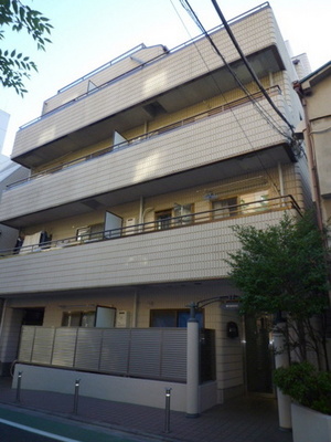 Building appearance. Private parking lot ・ Garbage Storage ・ Various net-associated