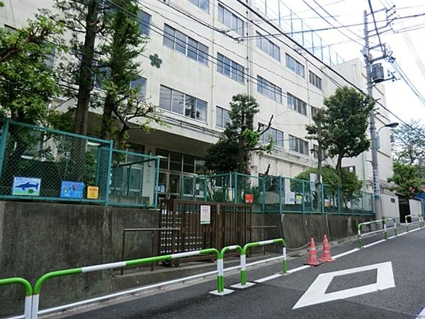 Primary school. 310m to Bunkyo Ward Otsuka Elementary School